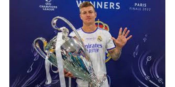 Kroos vil avslutte karrieren